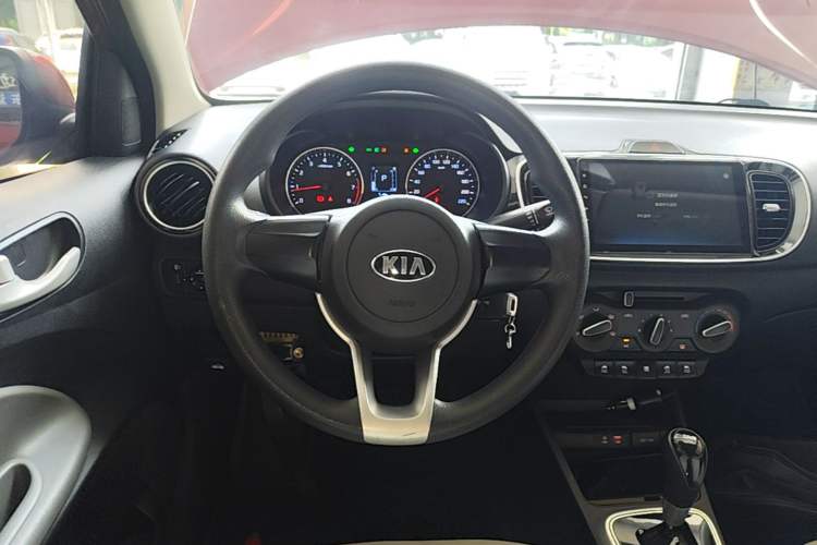 Used Kia Pegas 2017 1.4L Automatic Value Edition Steering Wheel