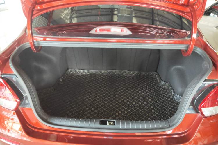 Used Kia Pegas 2017 1.4L Automatic Deluxe Edition Trunk
