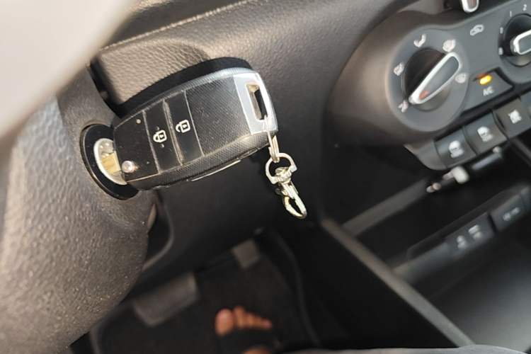 Used Kia Pegas 2017 1.4L Automatic Value Edition Vehicle Key
