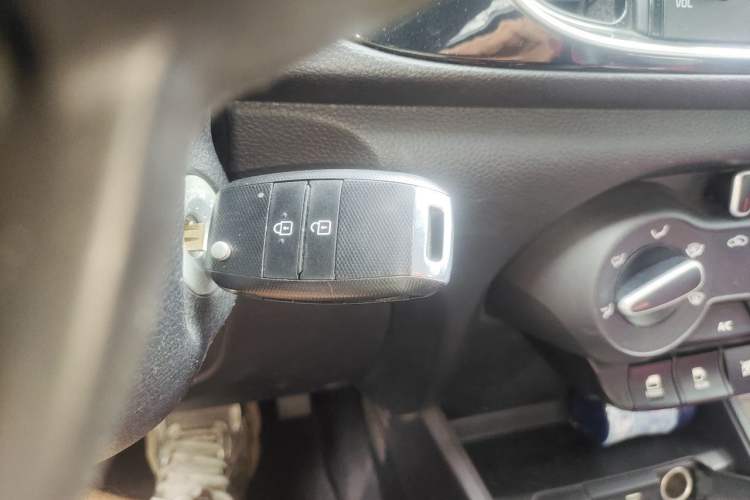 Used Kia Pegas 2017 1.4L Manual Fashion Edition Smart Vehicle Key