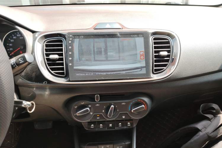 Used Kia Pegas 2017 1.4L Automatic Value Edition Audio And AC Panel