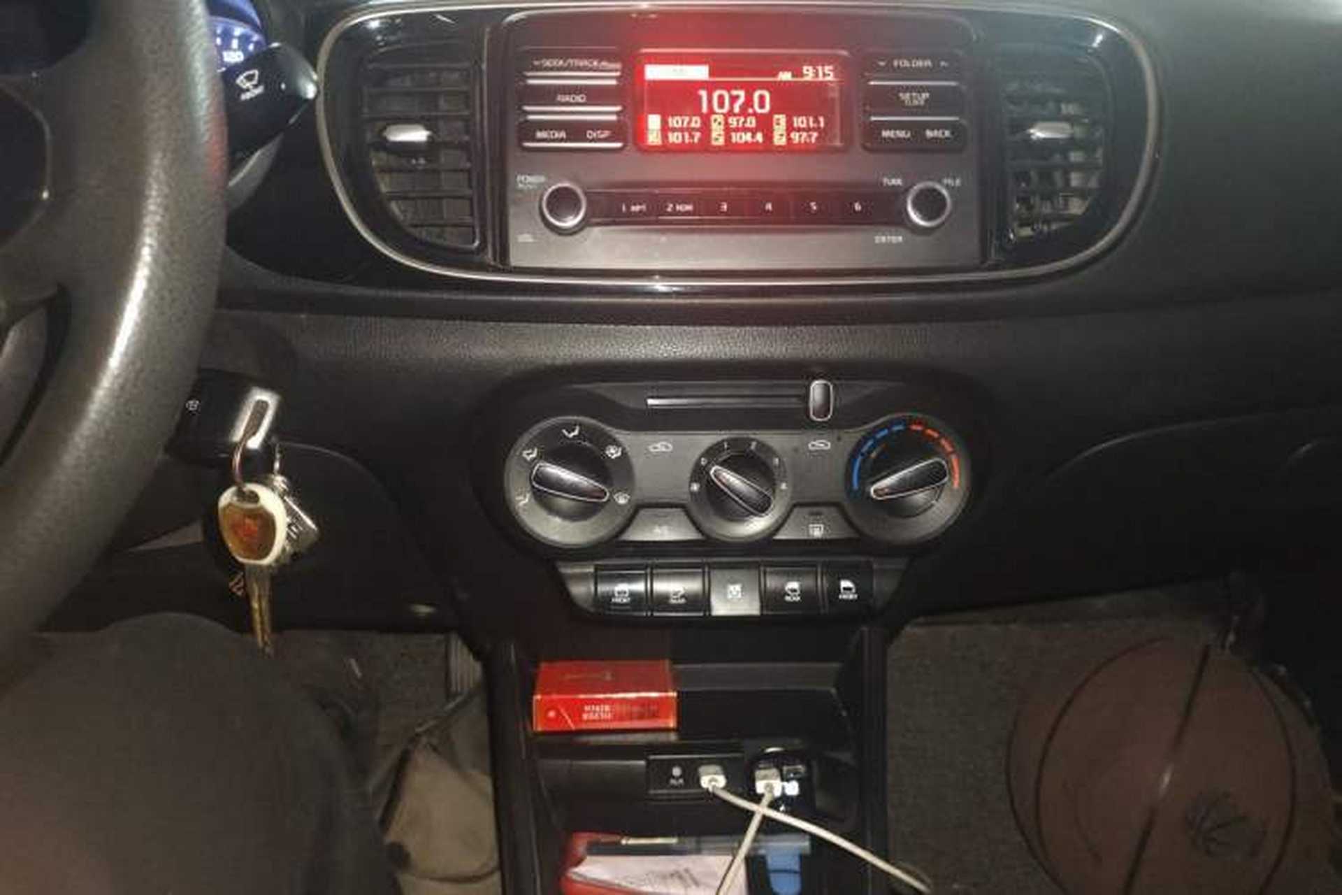 Used Kia Pegas 2017 1.4L Manual Value Edition Audio And AC Panel