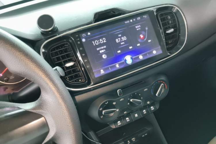 Used Kia Pegas 2017 1.4L Automatic Value Edition Audio And AC Panel