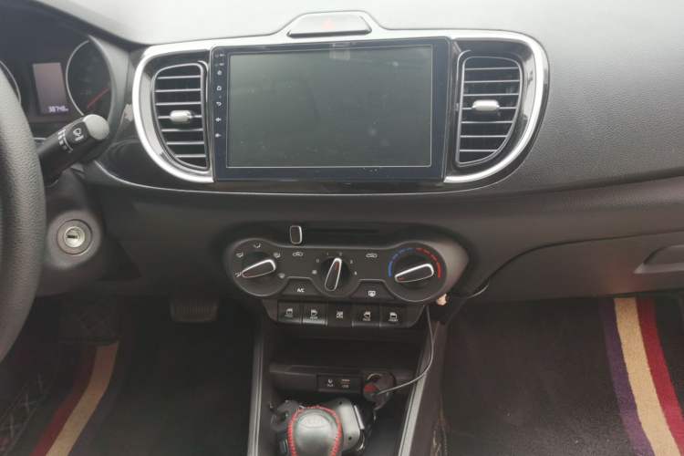 Used Kia Pegas 2017 1.4L Automatic Value Edition Audio And AC Panel