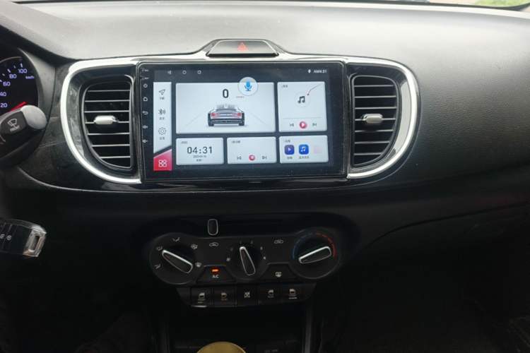 Used Kia Pegas 2017 1.4L Manual Value Edition Audio And AC Panel