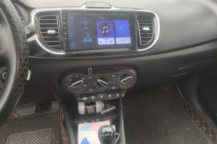 Used Kia Pegas 2017 1.4L Automatic Value Edition Audio And AC Panel