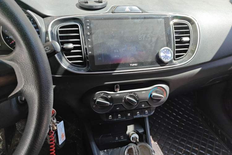 Used Kia Pegas 2017 1.4L Manual Value Edition Audio And AC Panel