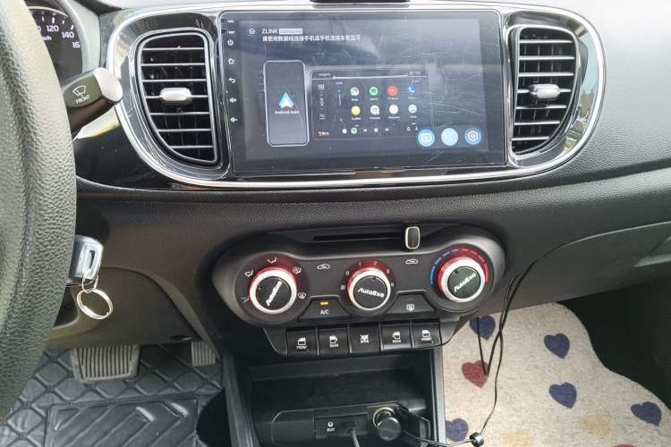 Used Kia Pegas 2017 1.4L Automatic Value Edition Audio And AC Panel