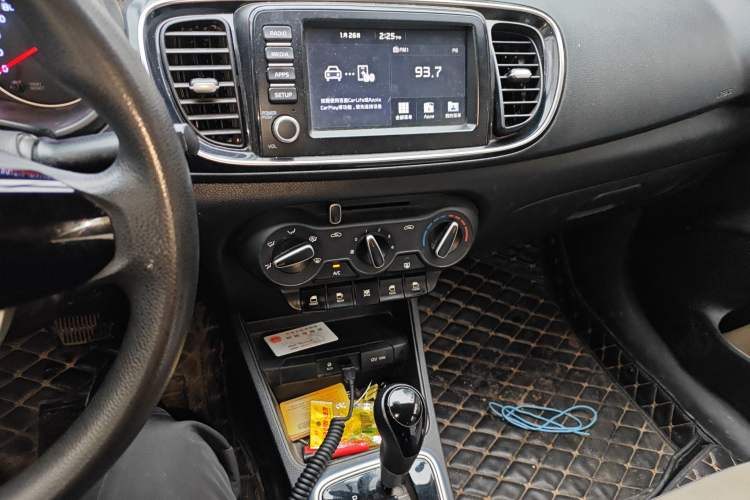 Used Kia Pegas 2017 1.4L Automatic Value Edition Audio And AC Panel