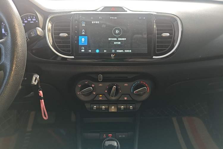 Used Kia Pegas 2017 1.4L Automatic Value Edition Audio And AC Panel