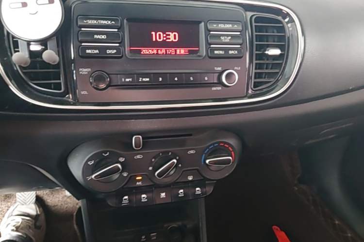Used Kia Pegas 2017 1.4L Manual Value Edition Audio And AC Panel