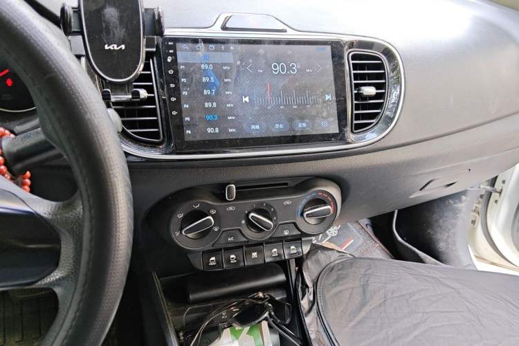 Used Kia Pegas 2017 1.4L Automatic Value Edition Audio And AC Panel