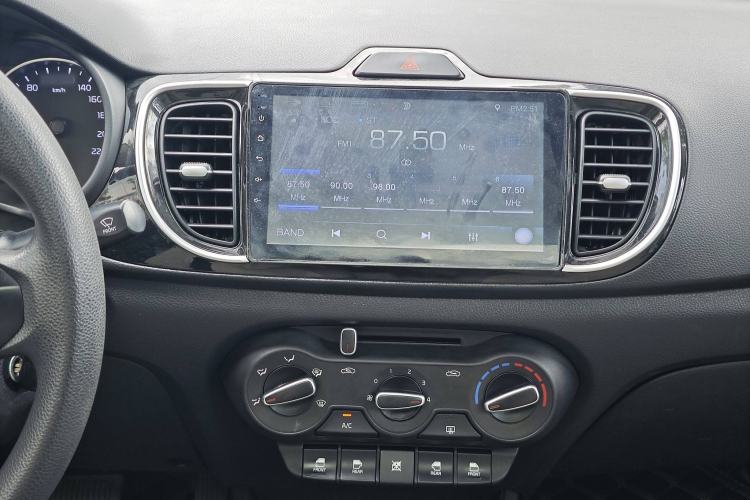 Used Kia Pegas 2017 1.4L Automatic Value Edition Audio And AC Panel