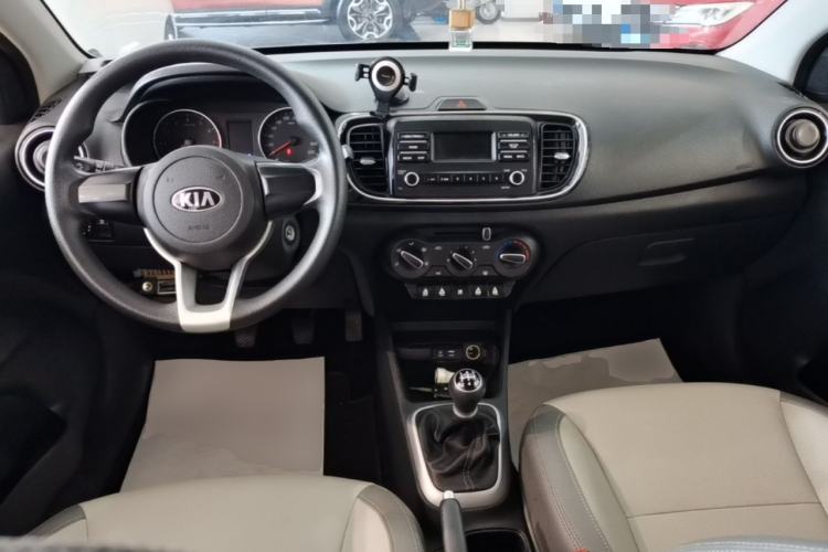 Used Kia Pegas 2017 1.4L Manual Value Edition Center Console
