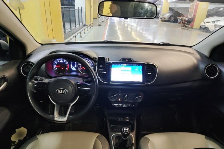 Used Kia Pegas 2017 1.4L Manual Value Edition Center Console