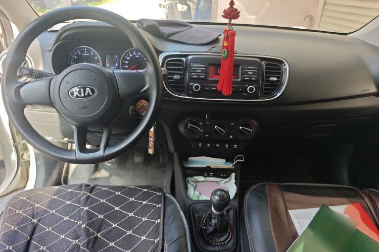 Used Kia Pegas 2017 1.4L Manual Fashion Edition Smart Center Console