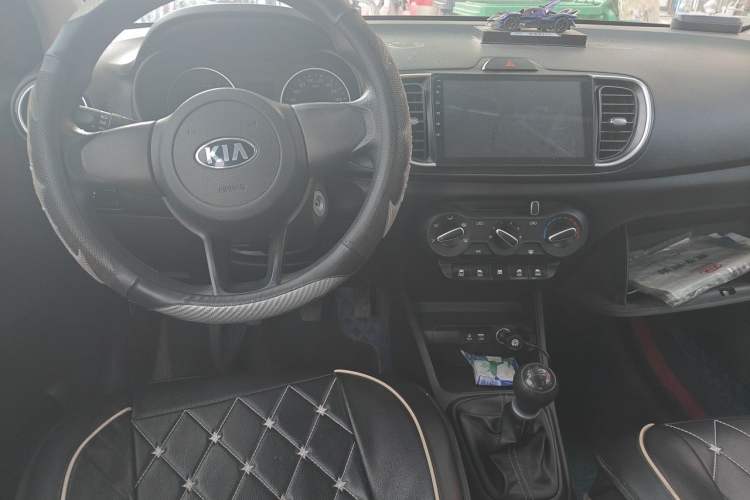 Used Kia Pegas 2017 1.4L Manual Fashion Edition Smart Center Console