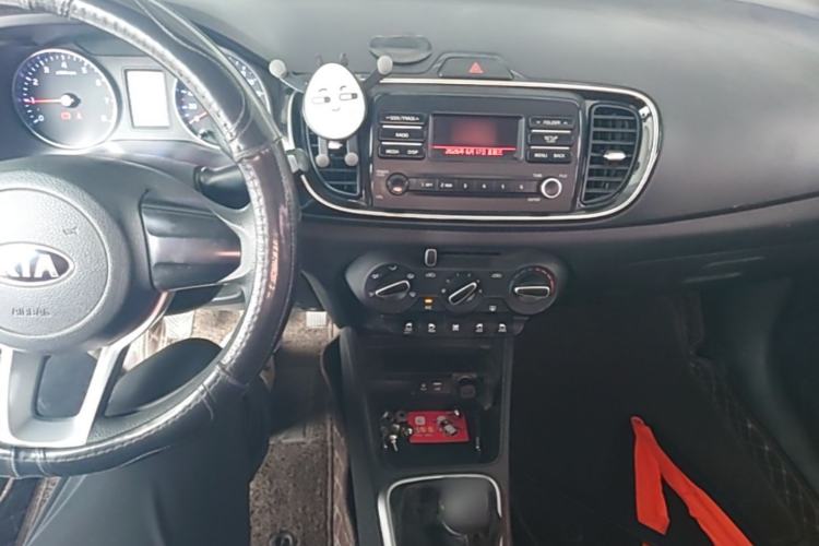 Used Kia Pegas 2017 1.4L Manual Value Edition Center Console
