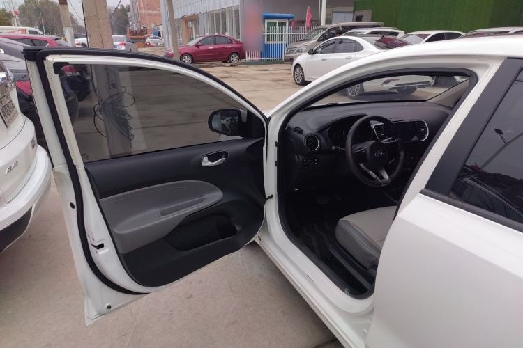 Used Kia Pegas 2017 1.4L Automatic Value Edition Driver Seat
