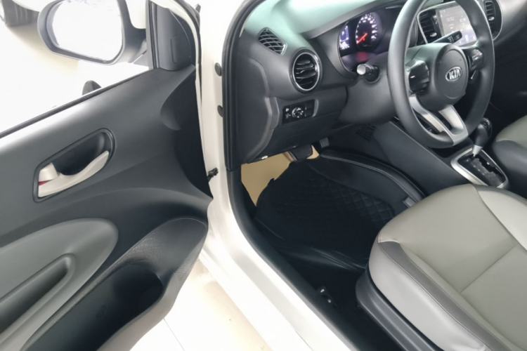 Used Kia Pegas 2017 1.4L Automatic Value Edition Driver Seat