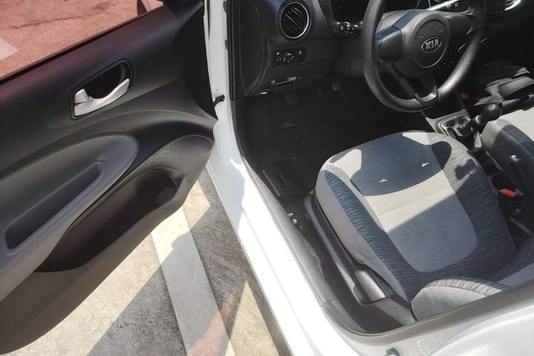 Used Kia Pegas 2017 1.4L Manual Fashion Edition Smart Driver Seat