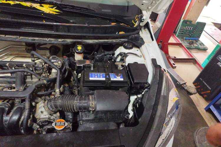 Used Kia Pegas 2017 1.4L Manual Value Edition Engine Bay Left