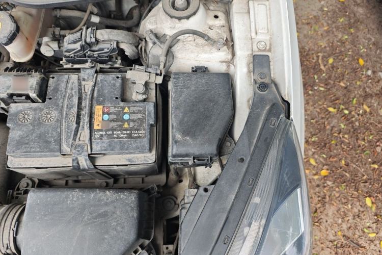 Used Kia Pegas 2017 1.4L Manual Value Edition Engine Bay Left