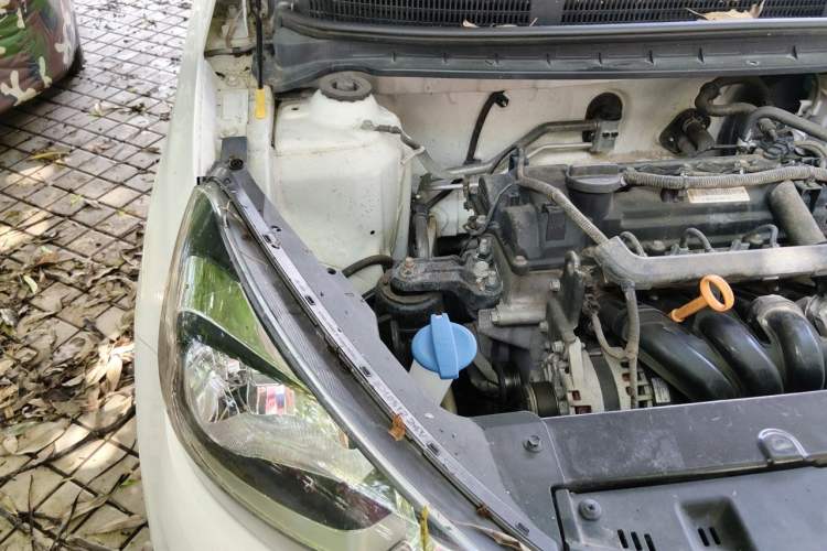 Used Kia Pegas 2017 1.4L Automatic Value Edition Engine Bay Right