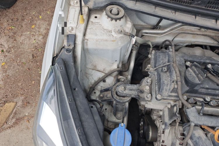Used Kia Pegas 2017 1.4L Manual Value Edition Engine Bay Right