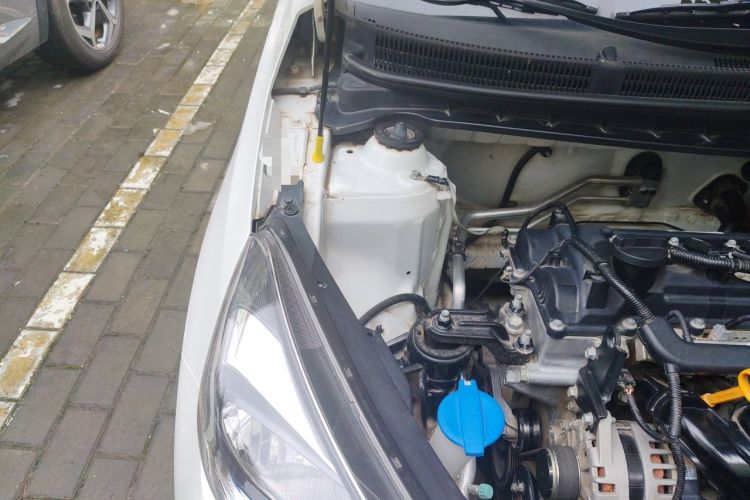 Used Kia Pegas 2017 1.4L Manual Value Edition Engine Bay Right