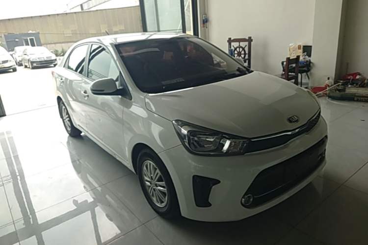 Used Kia Pegas 2017 1.4L Manual Value Edition Front Right 45 Deg