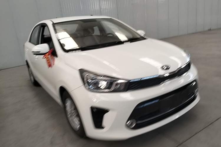 Used Kia Pegas 2017 1.4L Manual Value Edition Front Right 45 Deg