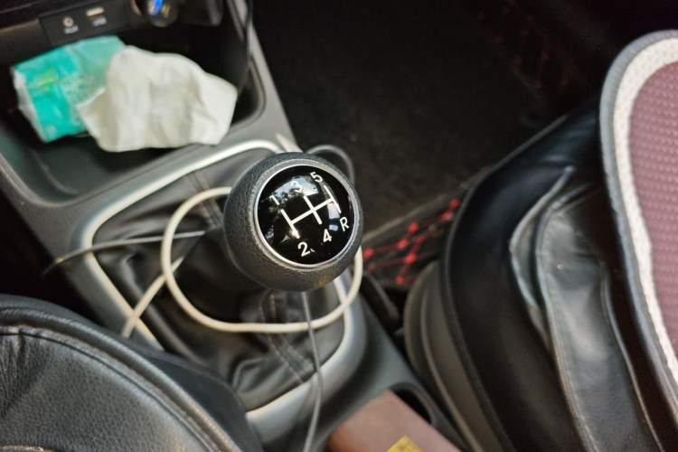 Used Kia Pegas 2017 1.4L Manual Value Edition Gear Lever