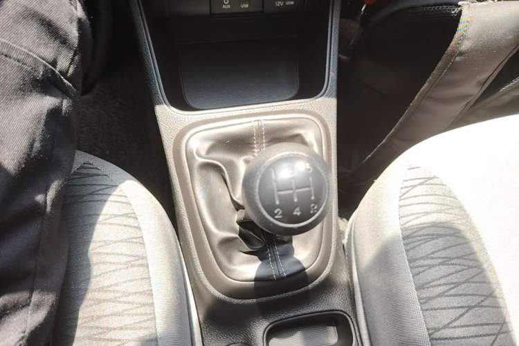 Used Kia Pegas 2017 1.4L Manual Fashion Edition Smart Gear Lever