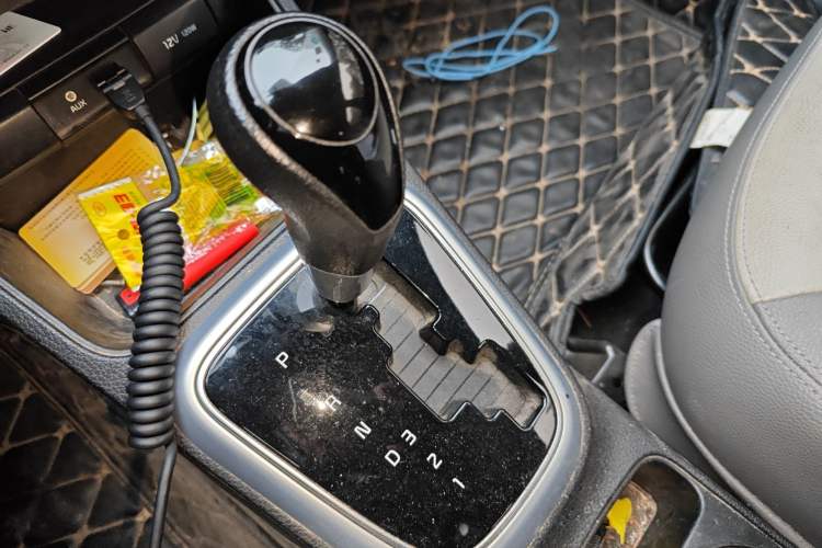 Used Kia Pegas 2017 1.4L Automatic Value Edition Gear Lever