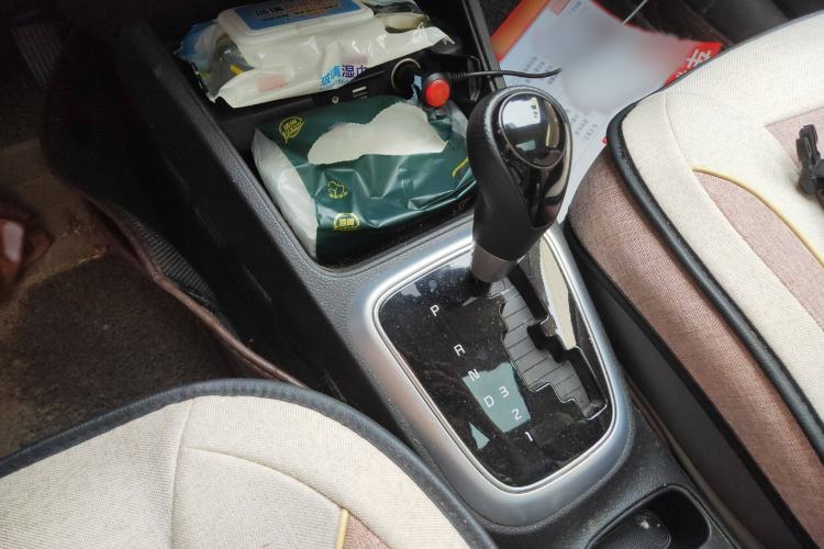 Used Kia Pegas 2017 1.4L Automatic Value Edition Gear Lever