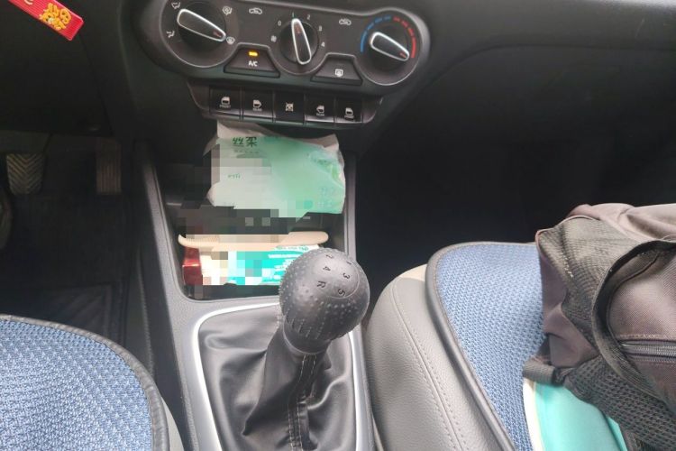 Used Kia Pegas 2017 1.4L Manual Value Edition Gear Lever