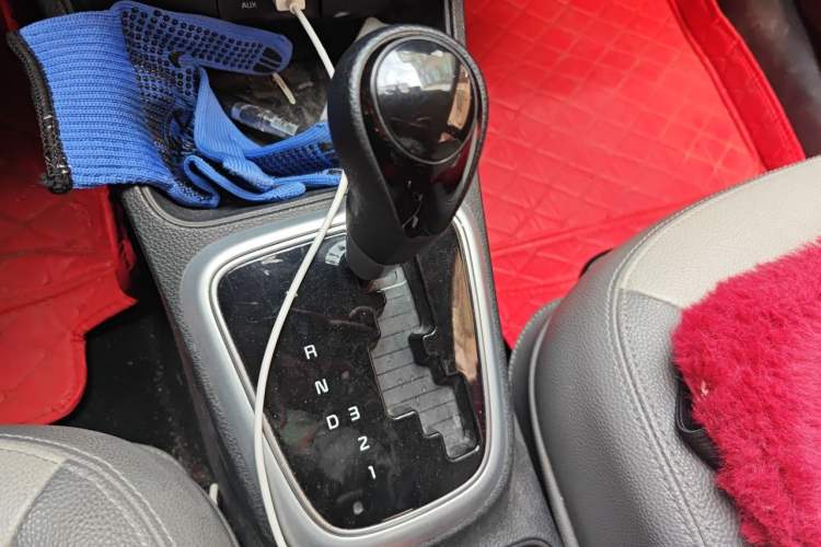 Used Kia Pegas 2017 1.4L Automatic Value Edition Gear Lever