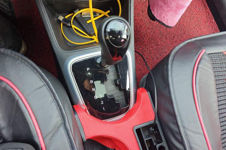 Used Kia Pegas 2017 1.4L Automatic Value Edition Gear Lever