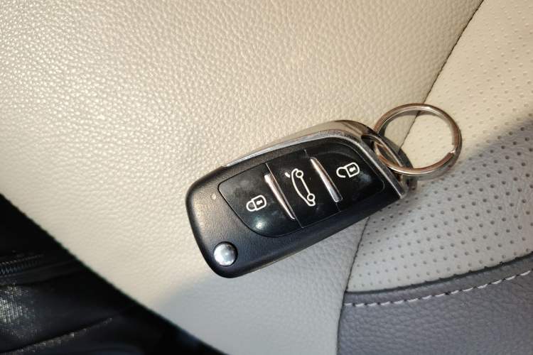 Used Kia Pegas 2017 1.4L Automatic Value Edition Interior 1