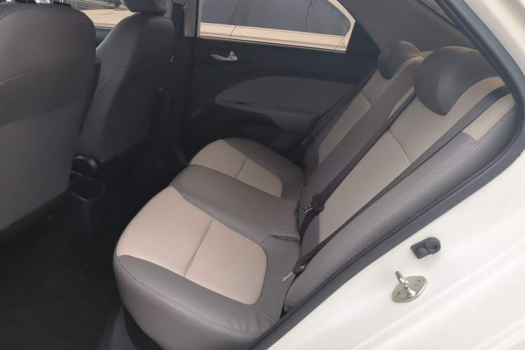 Used Kia Pegas 2017 1.4L Automatic Value Edition Interior 1