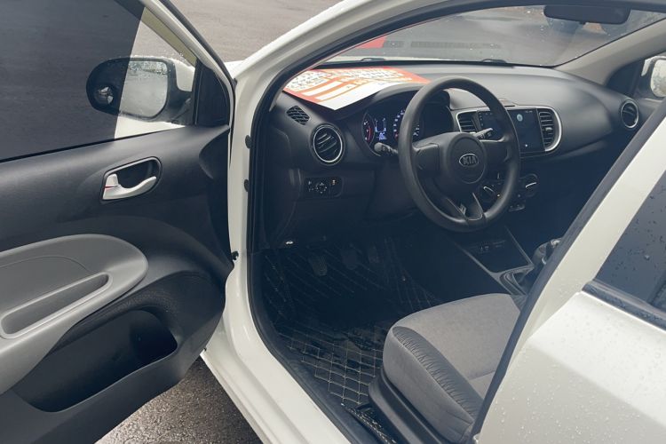 Used Kia Pegas 2017 1.4L Manual Fashion Edition Smart Interior 2