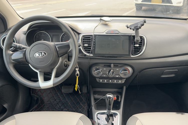 Used Kia Pegas 2017 1.4L Automatic Value Edition Interior 2