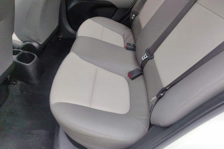 Used Kia Pegas 2017 1.4L Manual Value Edition Interior 2