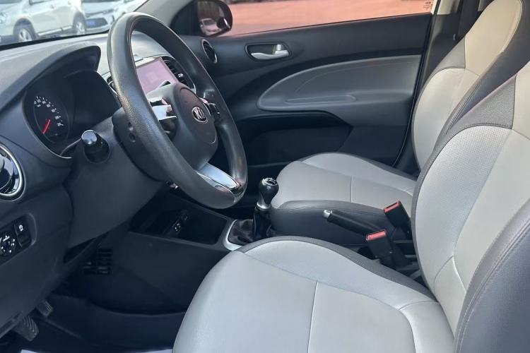 Used Kia Pegas 2017 1.4L Manual Value Edition Interior 2