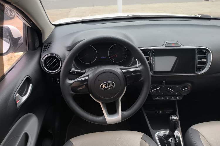 Used Kia Pegas 2017 1.4L Automatic Value Edition Interior 2
