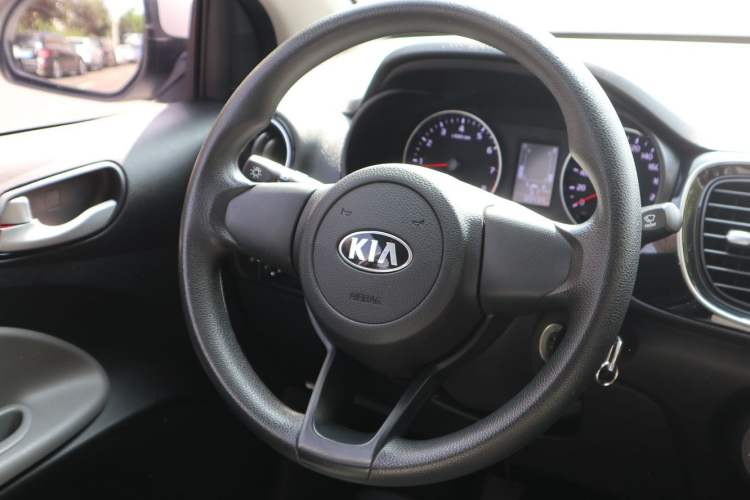 Used Kia Pegas 2017 1.4L Manual Fashion Edition Smart Interior 2