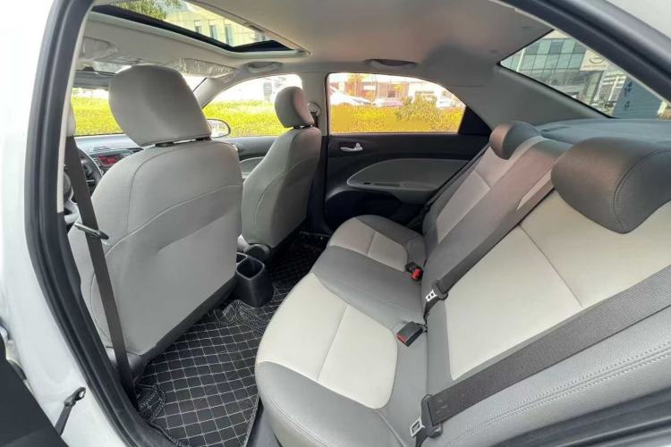 Used Kia Pegas 2017 1.4L Automatic Value Edition Interior 3