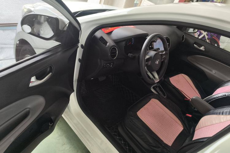 Used Kia Pegas 2017 1.4L Automatic Value Edition Interior 3