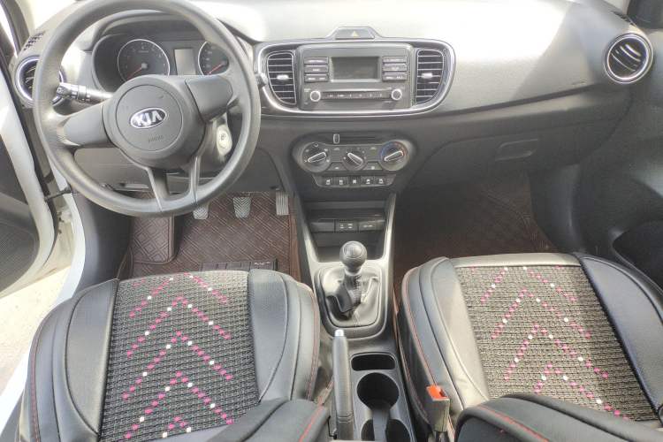 Used Kia Pegas 2017 1.4L Manual Fashion Edition Smart Interior 3
